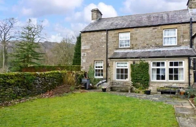 Locks Cottage, LANGCLIFFE