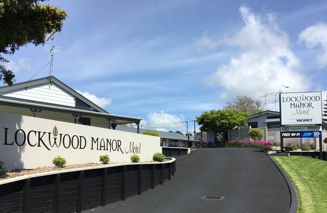 Lockwood Manor Motel