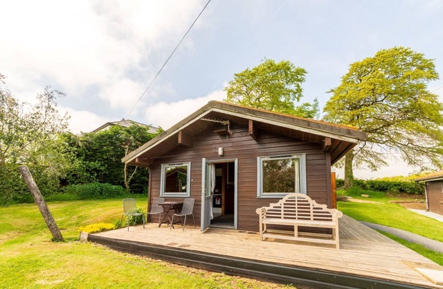 Bramley Hot Tub Lodge by Interhome