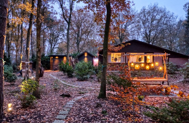 Lodge in a wooded area with Hot Tub & Sauna