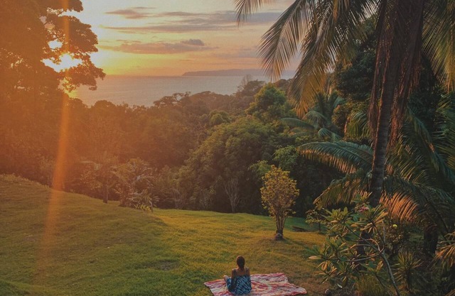 Lodge en bosque tropical, impresionante vista del Pacífico