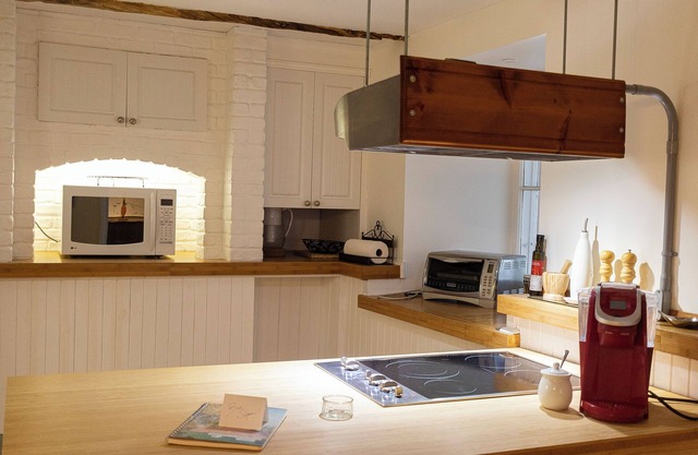 Lodging Petit Séjour water view. Families and pets welcome!