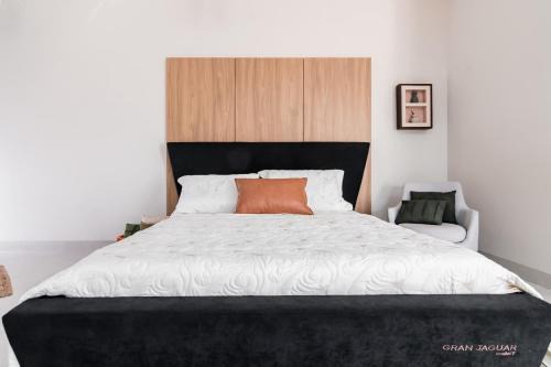 Loft 03 - Zona Sul Prox UMC, Pátio Vinhedos e Shopping