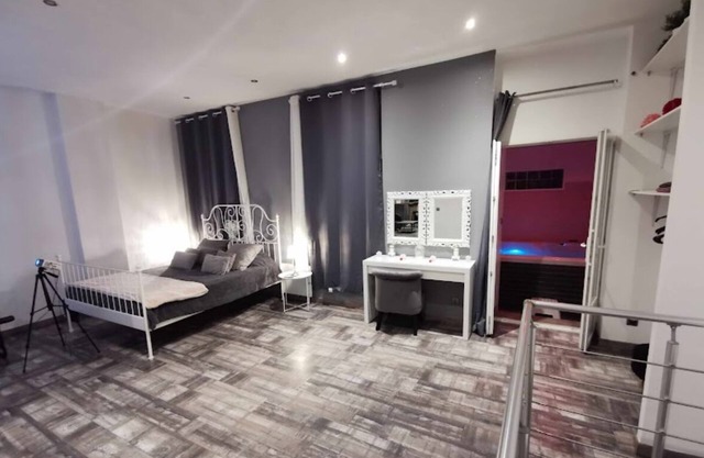 Loft 100 M2 Avec Jacuzzi, Sauna, à 10 Minutes du Vieux Port.marseille 4 ème