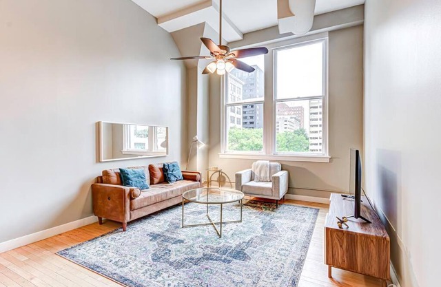 Loft Downtown free parking
