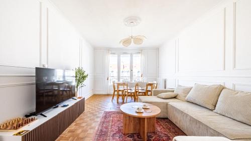 Loft lumineux avec Netflix & parking privé, proche centre Dijon