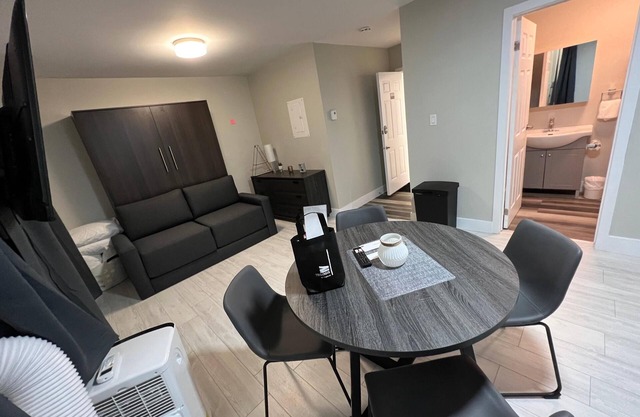 Loft near Plage Kiwanis (Le Centre-Ville)