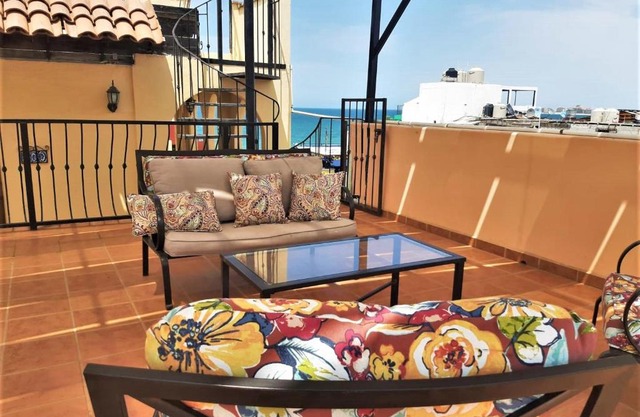Loft with rooftop deck in the Malecon - Unit #206