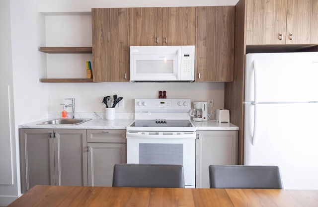 Loft with two beds and a sofa bed on rue Gamble Ouest (Le Central)