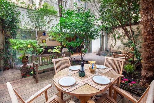 Lofthouse with garden in Paris 5 adults, 1 kid