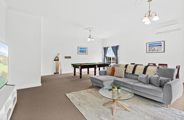 Loftus Spacious Getaway
