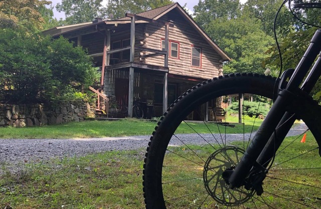 Log Cabin Suite1-RideIn RideOut