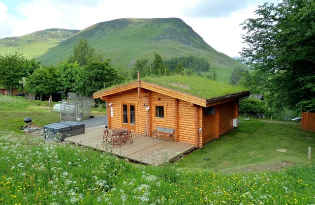 Log Cabin con jacuzzi y sauna para 2/3 | En el Parque Nacional Cairngorm | Magníficas vistas
