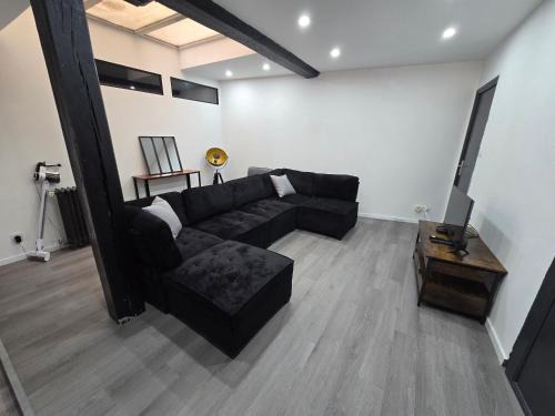 Logement entier 120m2 centre Foix -3chambres-2SDB-2wc-Parking gratuit à 1 Minute