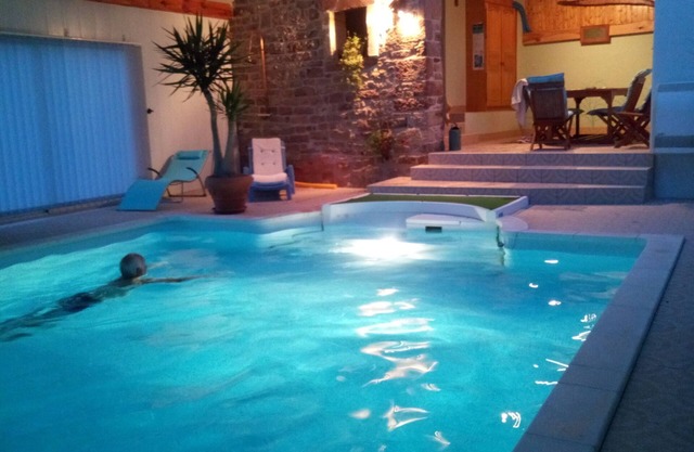 LOGIS DE CHARME 4 épis gites france + PISCINA INTERIOR ABRIL A FINALES DE OCTUBRE