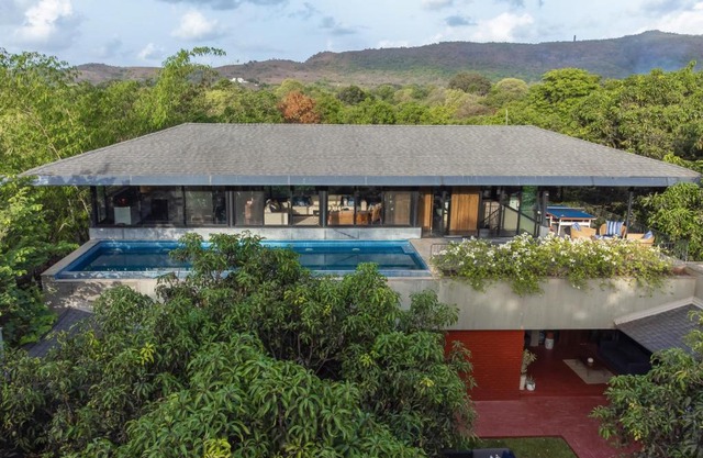 LohonoStays Villa Orchard House