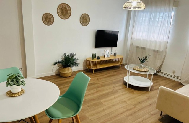 LOIRA SAN JUAN DE LA PEÑA: Ambiente familiar