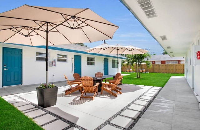 LoKal Rental 2AB - Tropical Villa near Downtown