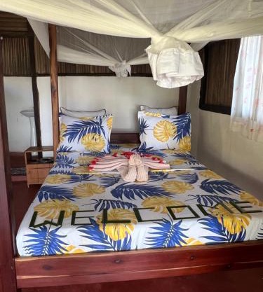 Lokobe forest lodge