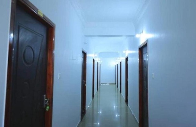 Lokshna Inn-A Couple Friendly Property