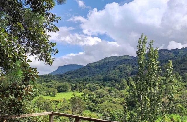 Casa Campo Loma Larga
