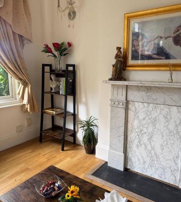 London 2 bed apartment Charlton SE7