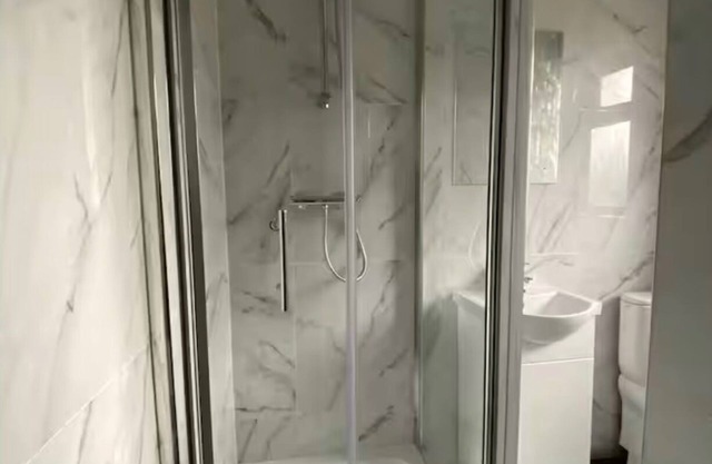 London Blissful Retreat - 4 Bedroom House