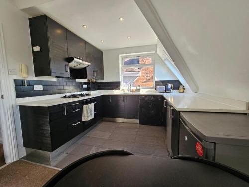 London Luxury Apartment - Finchley Road Retreat