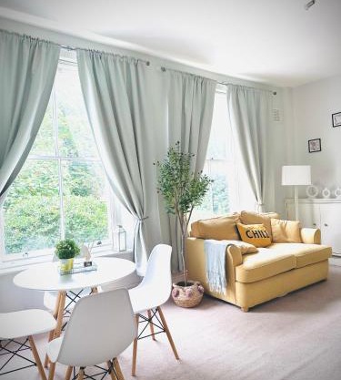London Oval Apartment