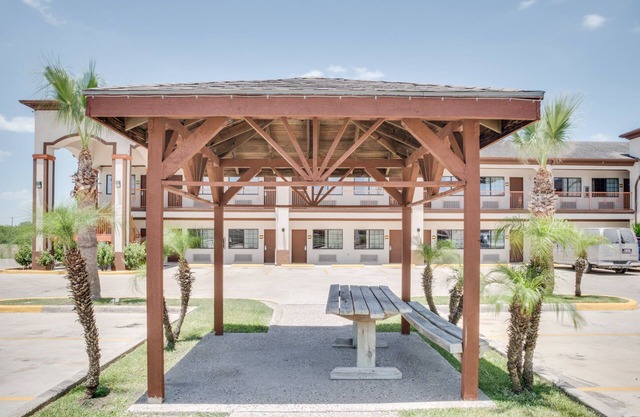 Lone Star Inn - San Benito Harlingen