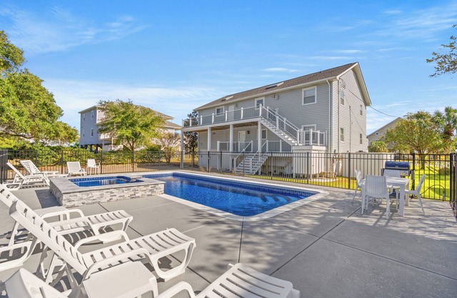 Long Bay Duplex Lower Unit by the Beach