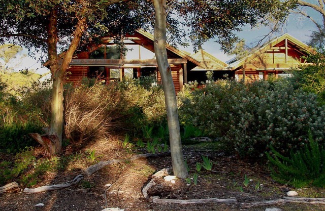 Long Beach Eco-Lodge - Retiro perfecto ubicado en 15 acres de tierra natural de arbustos