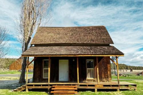 Long Hollow Ranch - The Bunk House