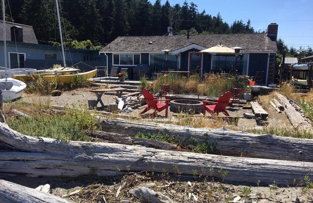 Long Point Beach Cabin EN PENN COVE