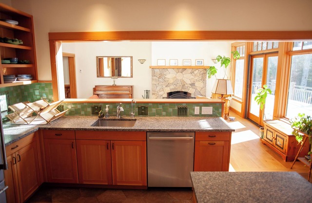 Long Pond Lodge - Gorgeous Lakefront Home in Acadia National Park