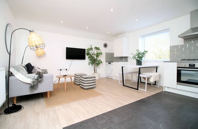 Long stay offer - Stylish 1 bed flat with parking