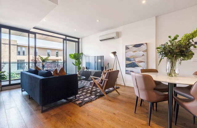 LONG STAYS | Chic & Spacious Retreat in Caulfield