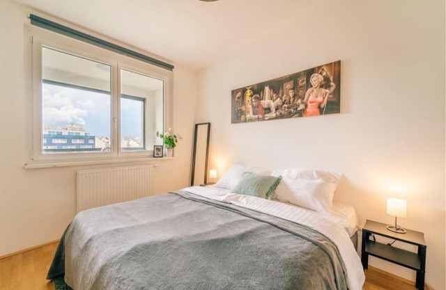 Long Term stay, Balcony, 1 min to U4 Längenfeldgasse