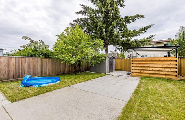 Long term stay: close to Downtown Vancouver/ Burnaby Metrotown by Joyce Skytrain