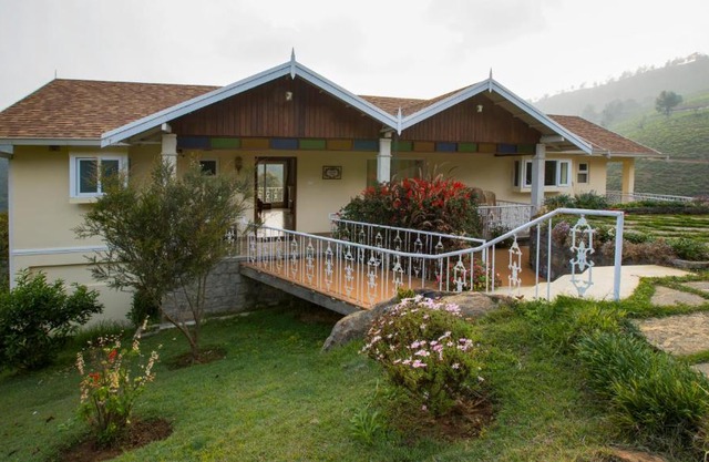 Long Walk with Breakfast Included, Pet Friendly at Ooty by StayVista