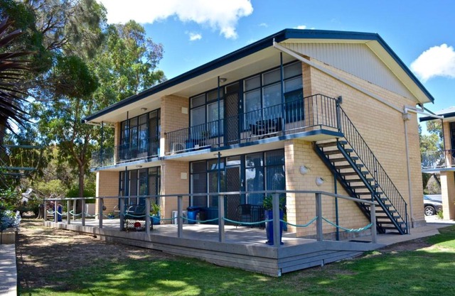 Longbeach Apartments