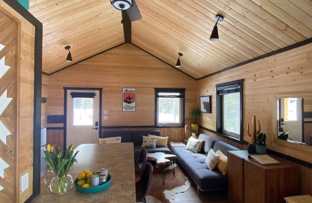 Longhorn Cabin in Bragg Creek