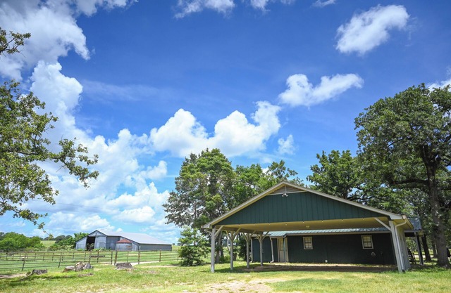 Longhorn Lake House - Arcridgeranchresort.com