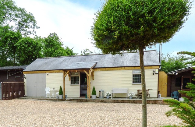Longhouse Lodge, MANNINGTON
