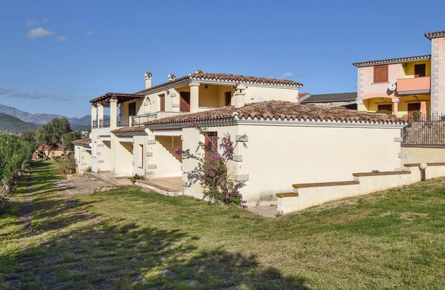 Alojamiento de 2 habitaciones en Budoni