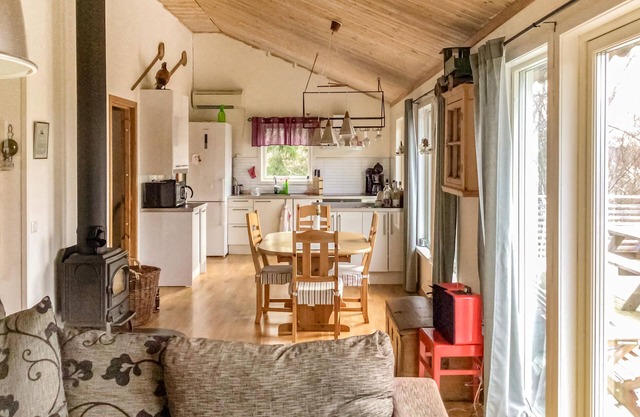Alojamiento de 4 habitaciones en Väddö