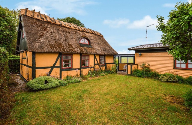 Look forward to this cozy vacation home with a beautiful view.