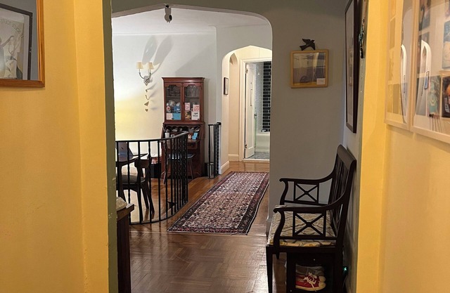 Looking for an August sublet in the city? Check out our fabulous 1 bedroom