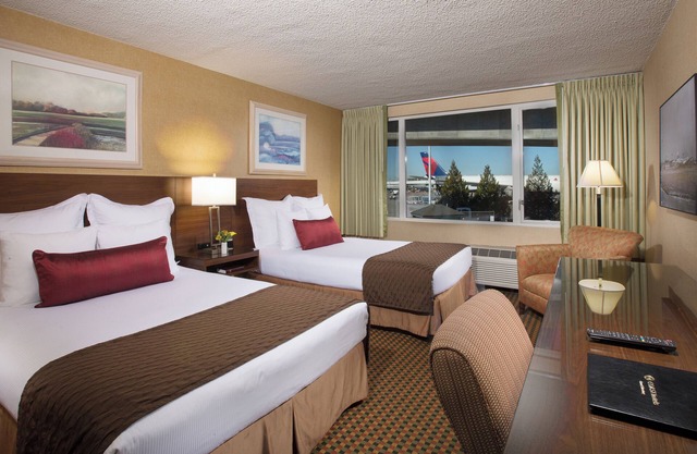 Looking for Quick Overnight? Free Airport Shuttle to SeaTac Airpt! Breakfast