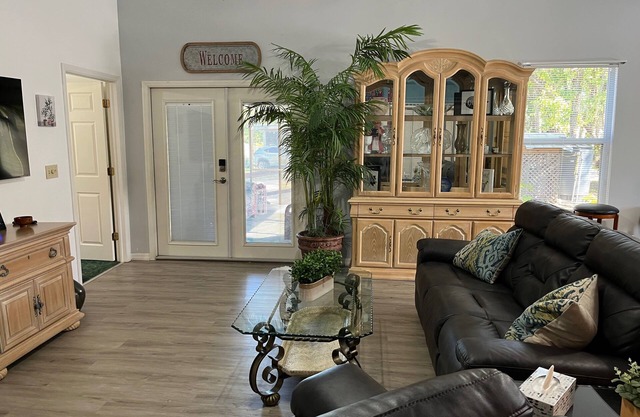 LOOKING TO RELAX? LOOK NO FURTHER! WELCOME TO THIS BEAUTIFUL HOME.